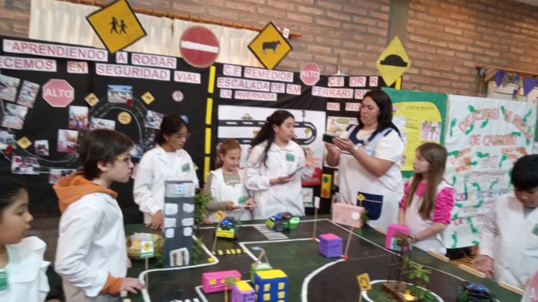 Las Albahacas reunió a 24  escuelas rurales para la Feria de Ciencias 