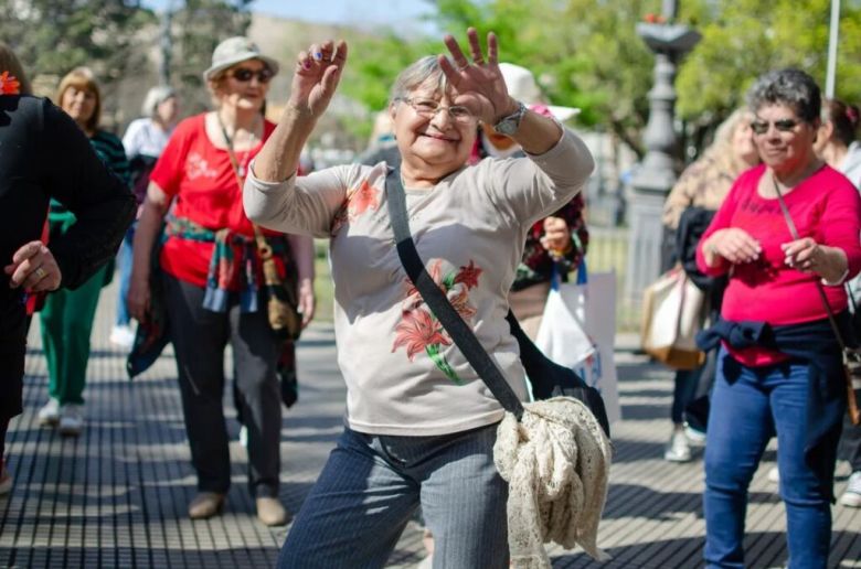 Más de 350 jubilados festejan la "Primavera y Adultos Mayores"