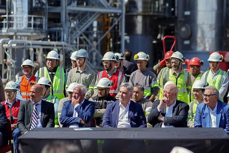 En Alejandro Roca, Llaryora reiteró el pedido para elevar el corte de biocombustibles al 25 por ciento