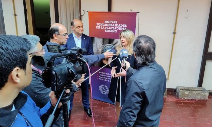 El Colegio de Escribanos presentó las fojas digitales