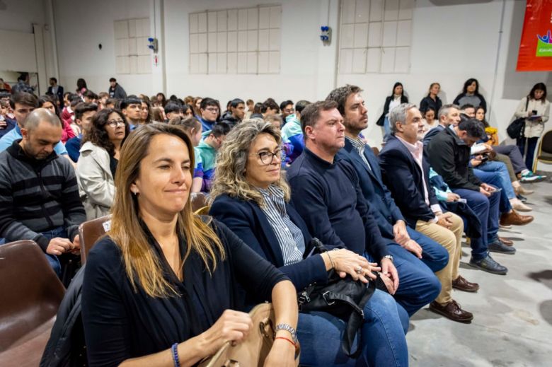 De Rivas participó de la segunda sesión del año del Parlamento Estudiantil