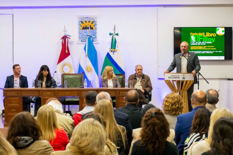 Con "libros en alto" comenzó la 20 edición de la Feria Juan Filloy 