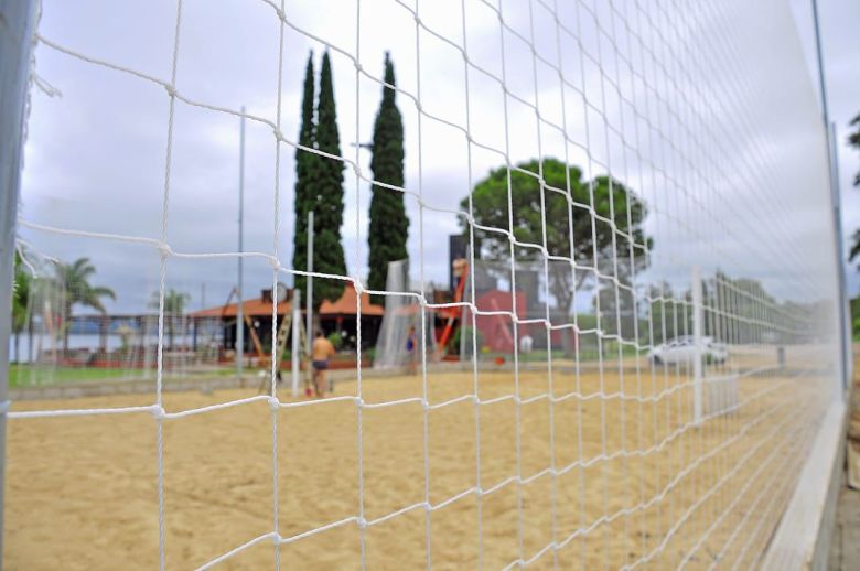 Con la llegada del circuito argentino de Beach Volley, Embalse inaugura sus nuevas canchas