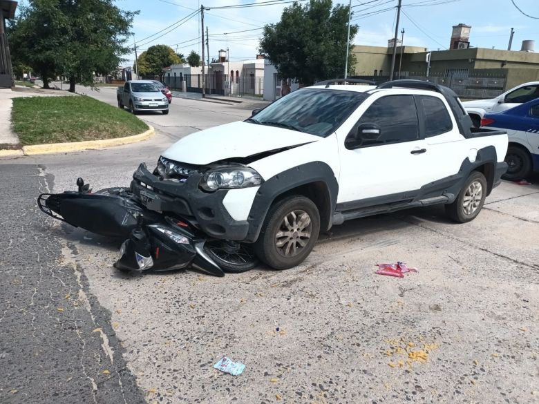 Dos mujeres y una niña resultaron heridas tras colisionar 