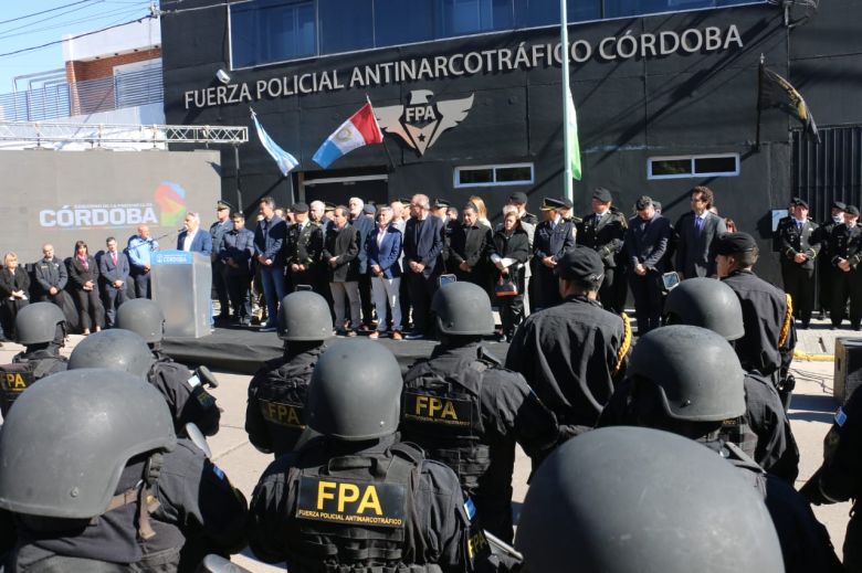 Llaryora inauguró la sede de la Fuerza Policial Antinarcotráfico 