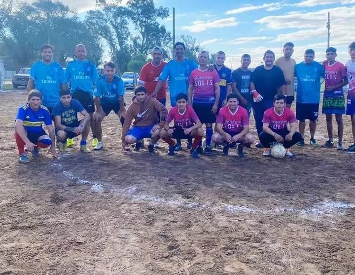 En Villa Valeria realizan campeonatos de fútbol sin árbitros ni policías